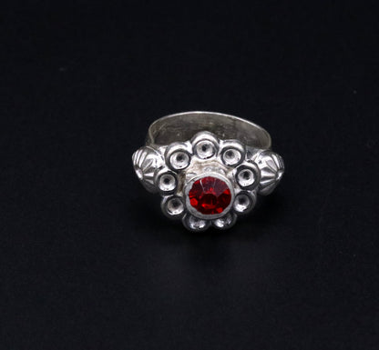 Traditional handmade red stone jadau ring band for women, showcasing Rajasthan jewelry craftsmanship by Tribal Ornaments.