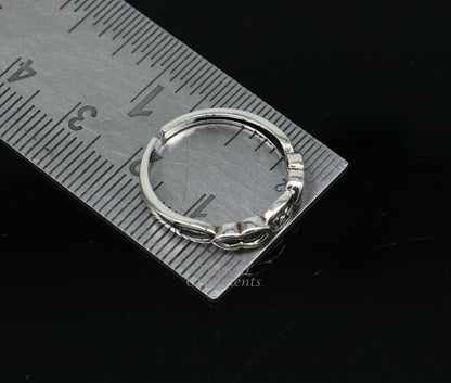 Handcrafted 925 sterling silver toe ring with unique ethnic design, ideal for brides and wedding jewelry, by TRIBAL ORNAMENTS.