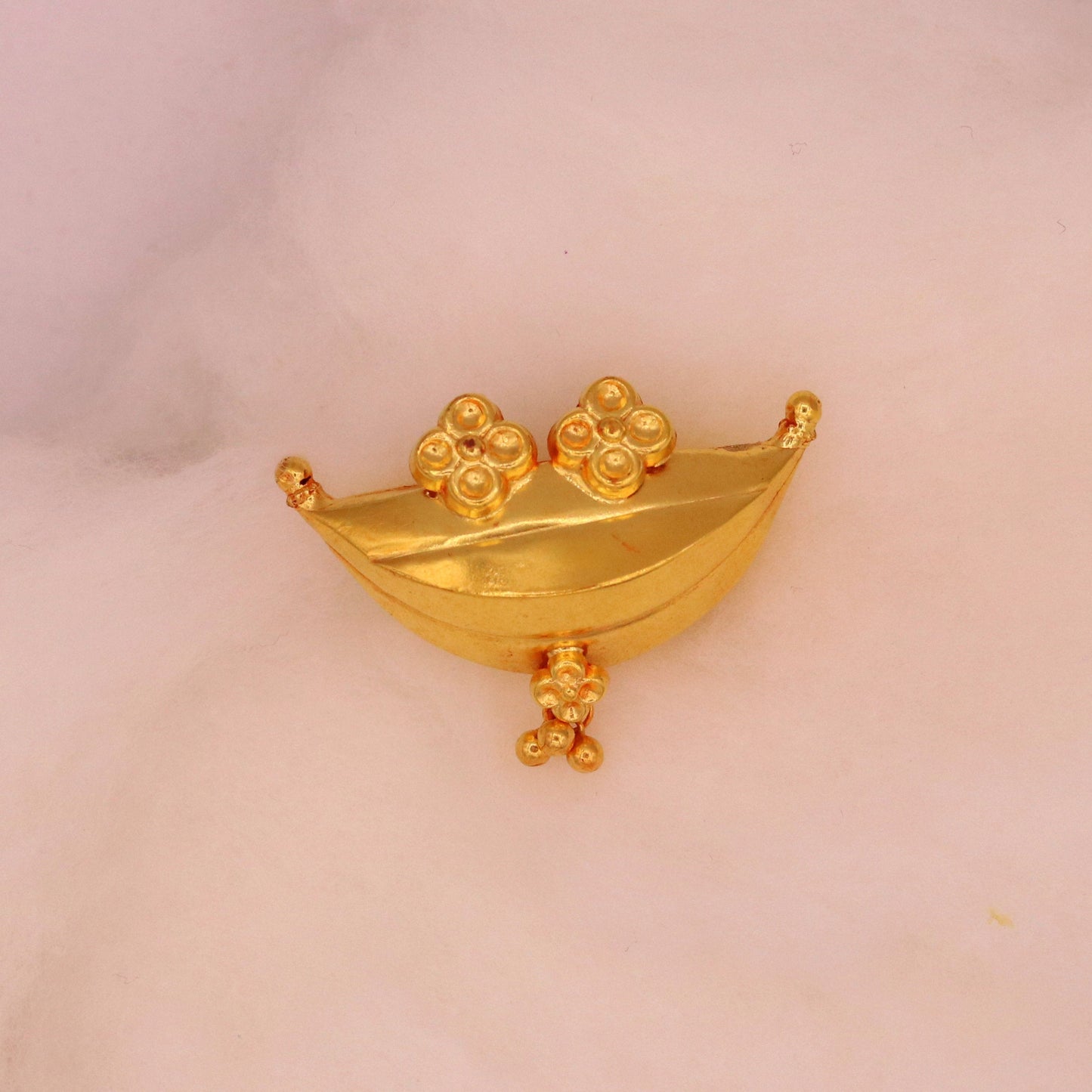 Vintage antique design handmade 20kt yellow gold fabulous amulet pendant amazing tribal jewelry from rajasthan india - TRIBAL ORNAMENTS