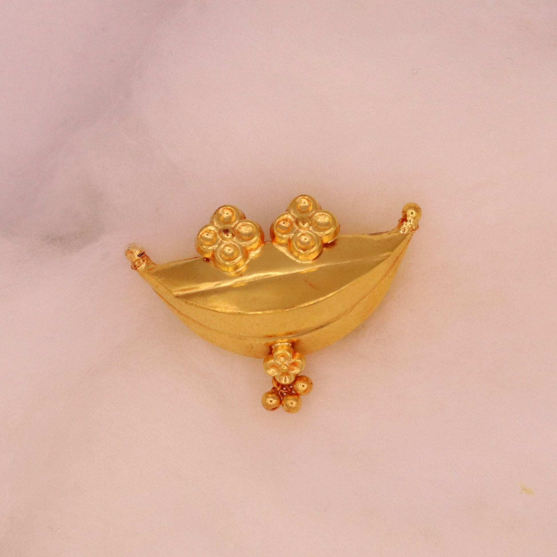 Vintage antique design handmade 20kt yellow gold fabulous amulet pendant amazing tribal jewelry from rajasthan india - TRIBAL ORNAMENTS