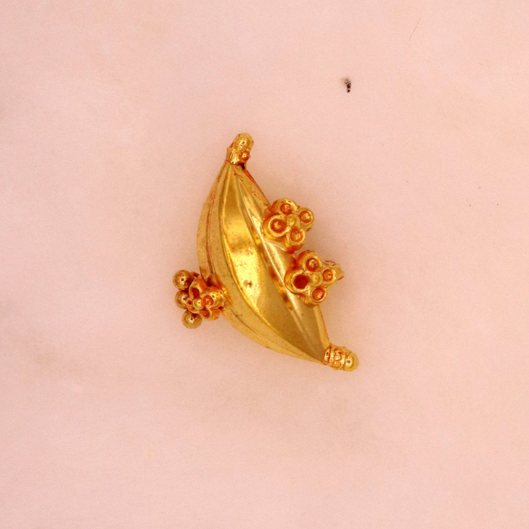 Vintage antique design handmade 20kt yellow gold fabulous amulet pendant amazing tribal jewelry from rajasthan india - TRIBAL ORNAMENTS