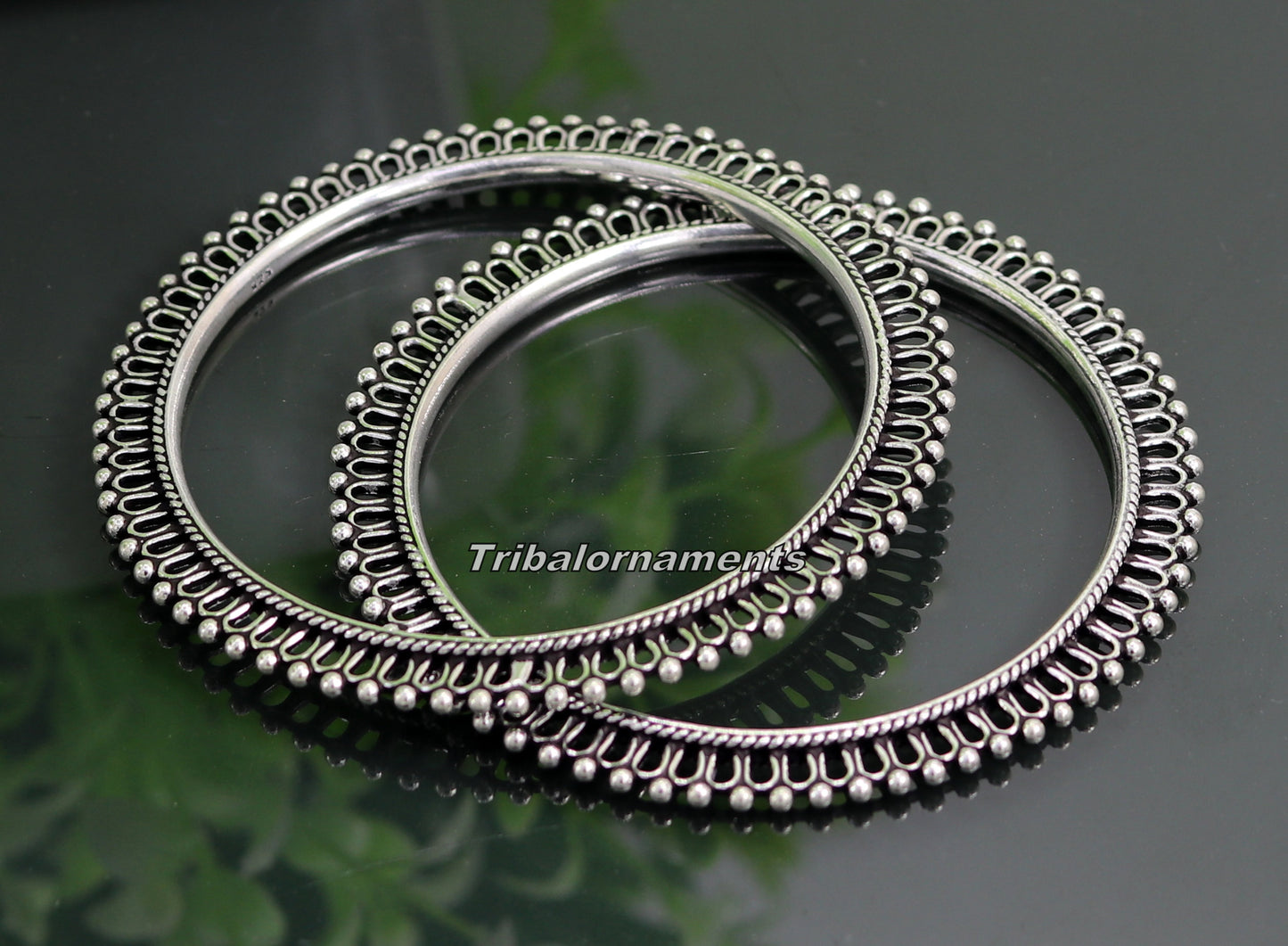 Vintage handmade 925 sterling silver bangle bracelet with oxidized finish, tribal belly dance jewelry and kangan set.