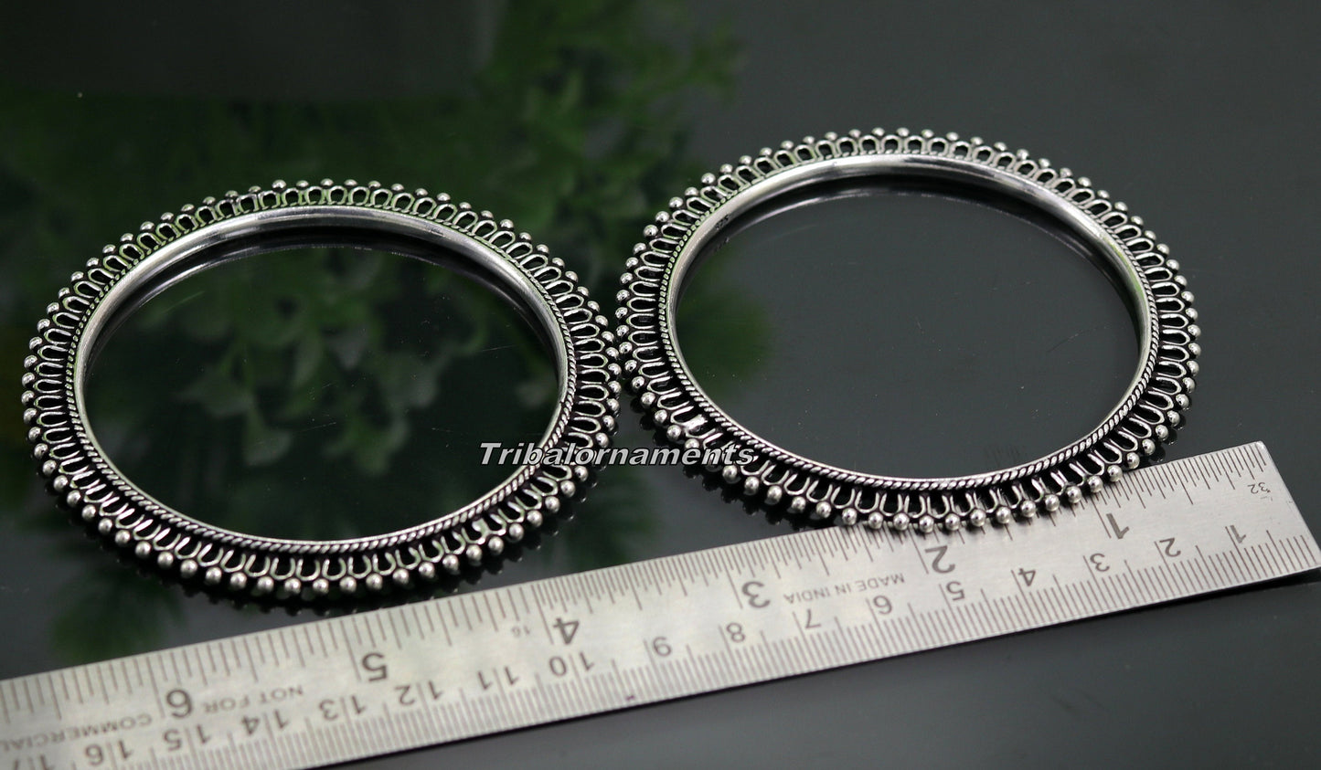 Vintage handmade 925 sterling silver bangle bracelet with oxidized tribal design for belly dance and tribal jewelry styles.