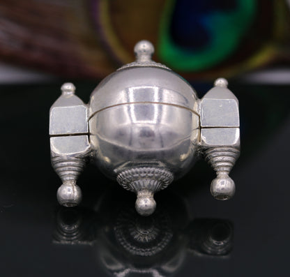 Vintage sterling silver Lord Shiva Lingam box pendant, Indian antique design, tribal jewelry from Rajasthan, Indian sacred artifact