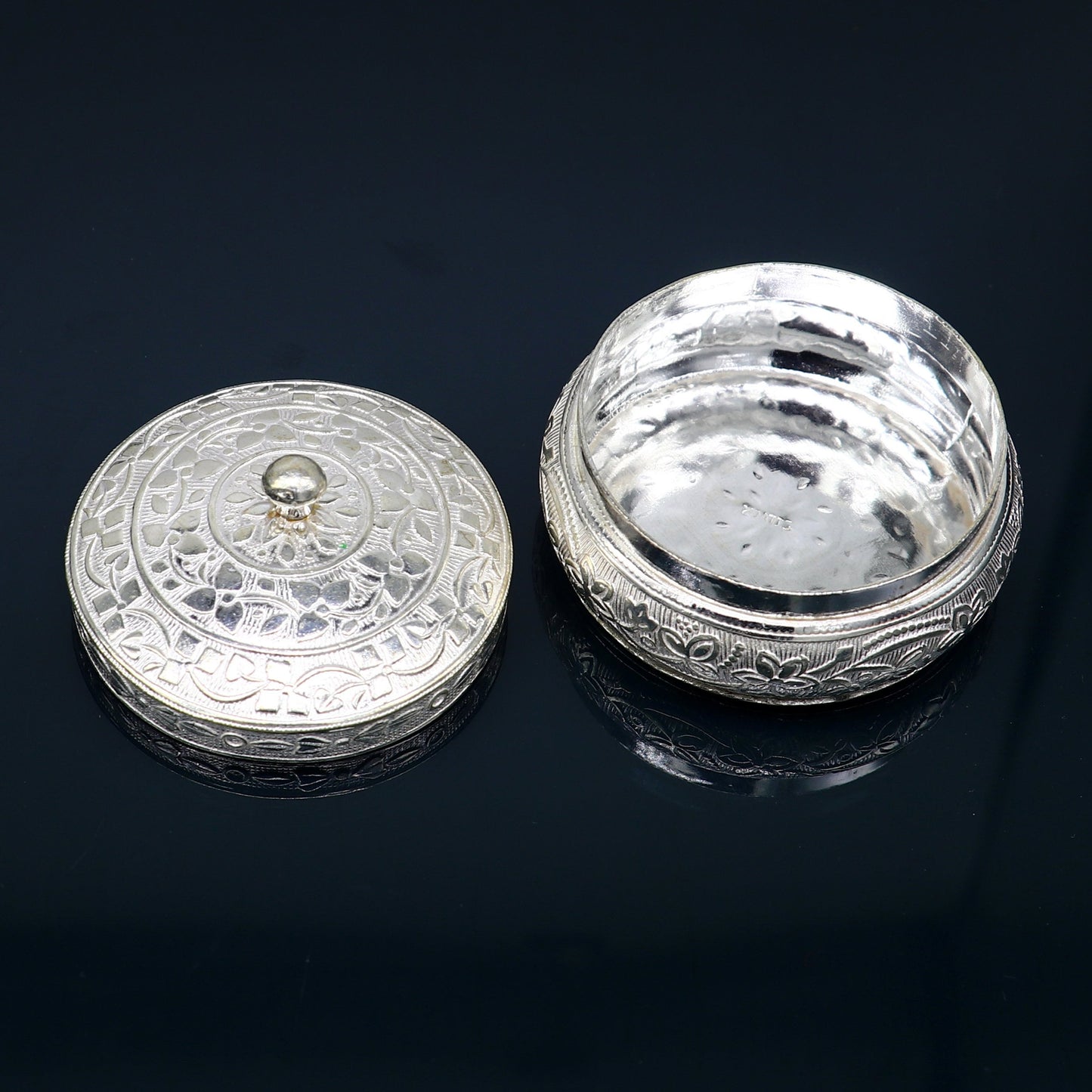 Vintage antique design Solid silver handmade trinket box, God serving Prasad container box, Kumkum box, Sindur box, best brides gift stb106 - TRIBAL ORNAMENTS