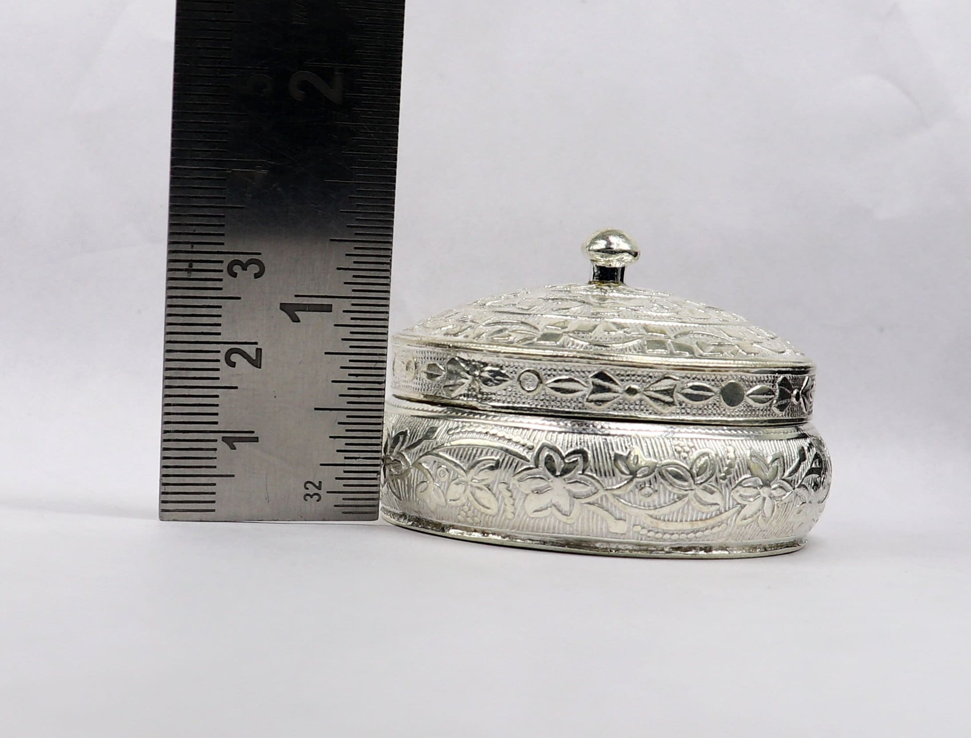 Vintage antique design Solid silver handmade trinket box, God serving Prasad container box, Kumkum box, Sindur box, best brides gift stb106 - TRIBAL ORNAMENTS