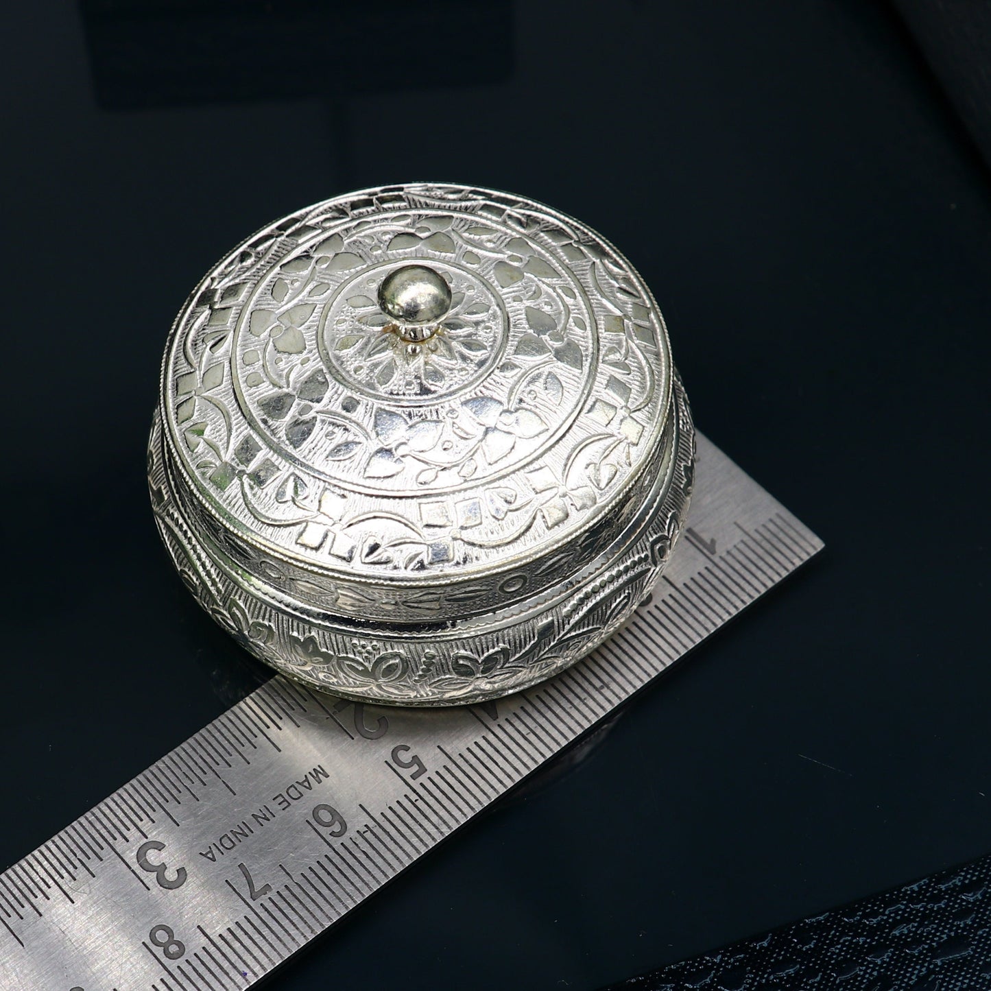 Vintage antique design Solid silver handmade trinket box, God serving Prasad container box, Kumkum box, Sindur box, best brides gift stb106 - TRIBAL ORNAMENTS