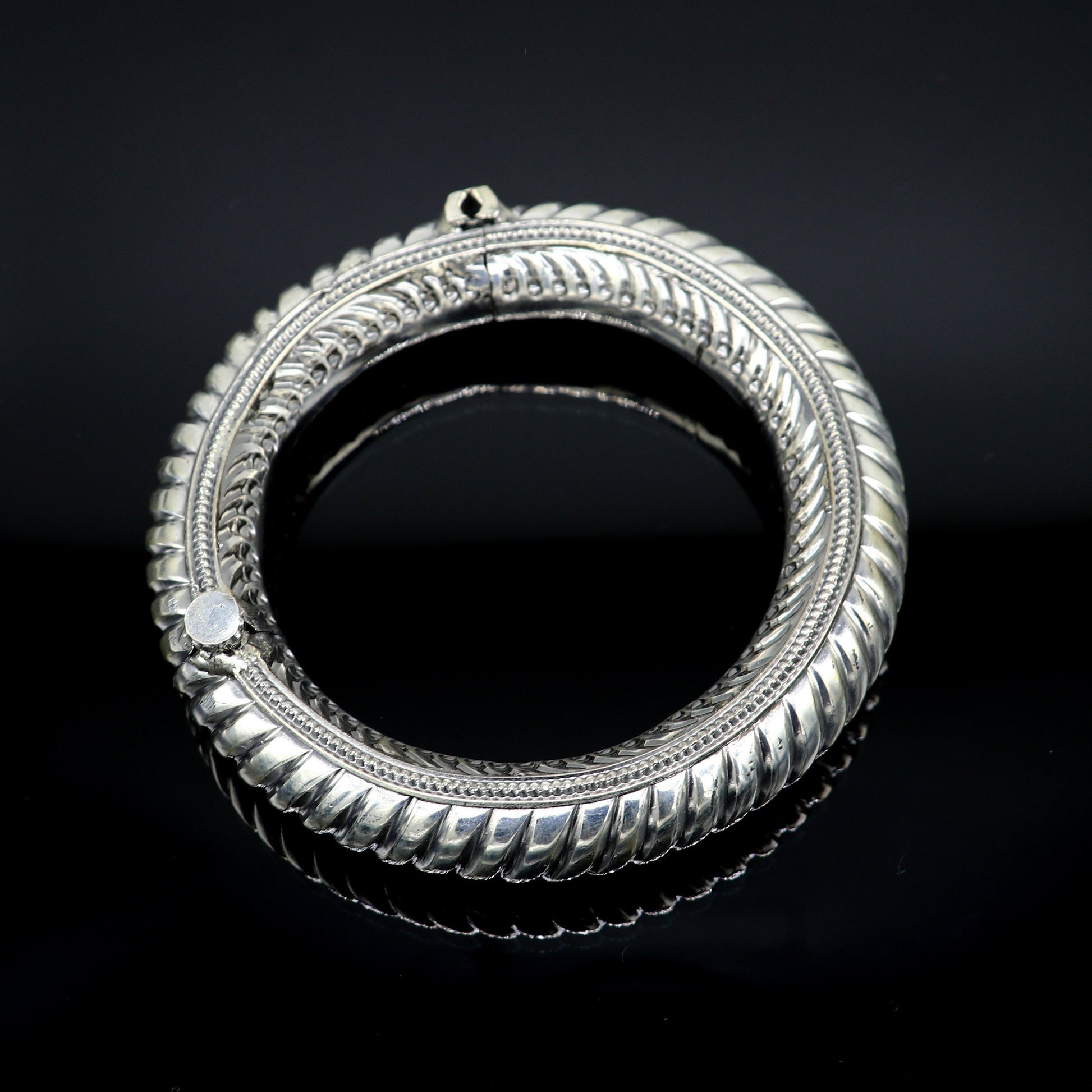 Vintage Rajasthan tribal silver ankle kada foot bracelet, traditional bridal jewelry, intricate tribal design, perfect for belly dance accessories.