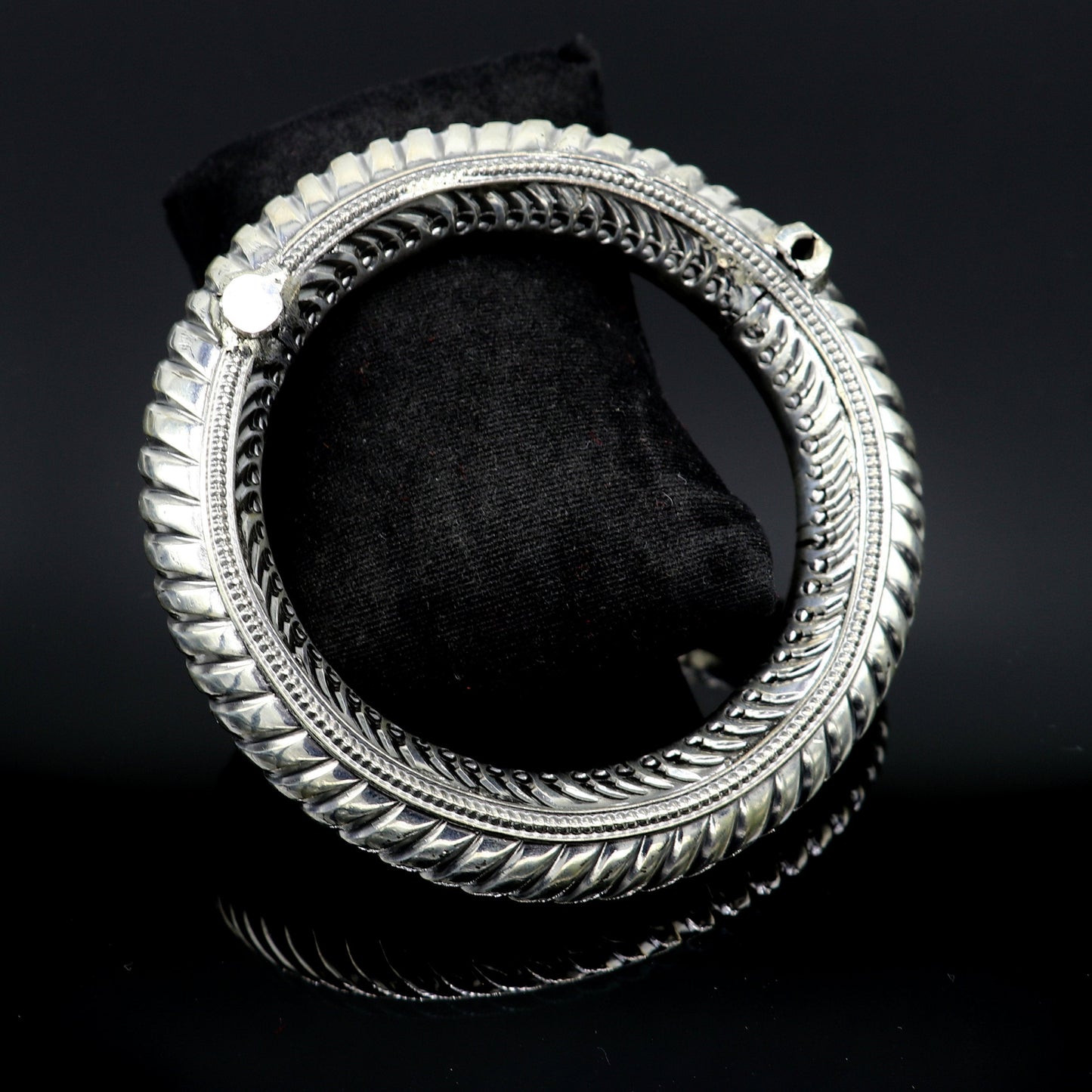 Traditional Rajasthan tribal silver ankle kada foot bracelet with vintage antique design, ideal for brides and belly dance jewelry.