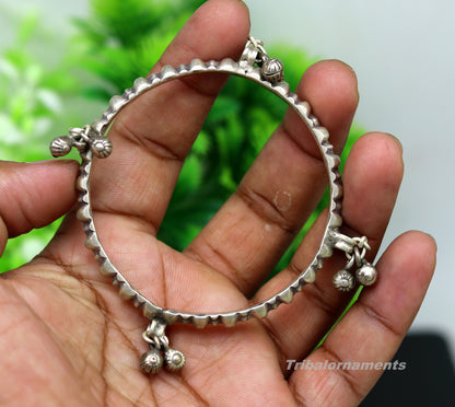 Vintage handmade solid silver charm bangle bracelet with jingle bells, tribal design, suitable for belly dance jewelry.