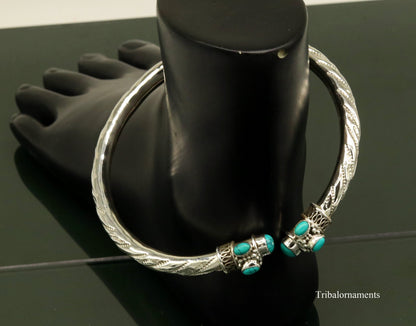 Vintage antique-style sterling silver foot anklet with blue turquoise stone, tribal handmade belly dance jewelry by TRIBAL ORNAMENTS.