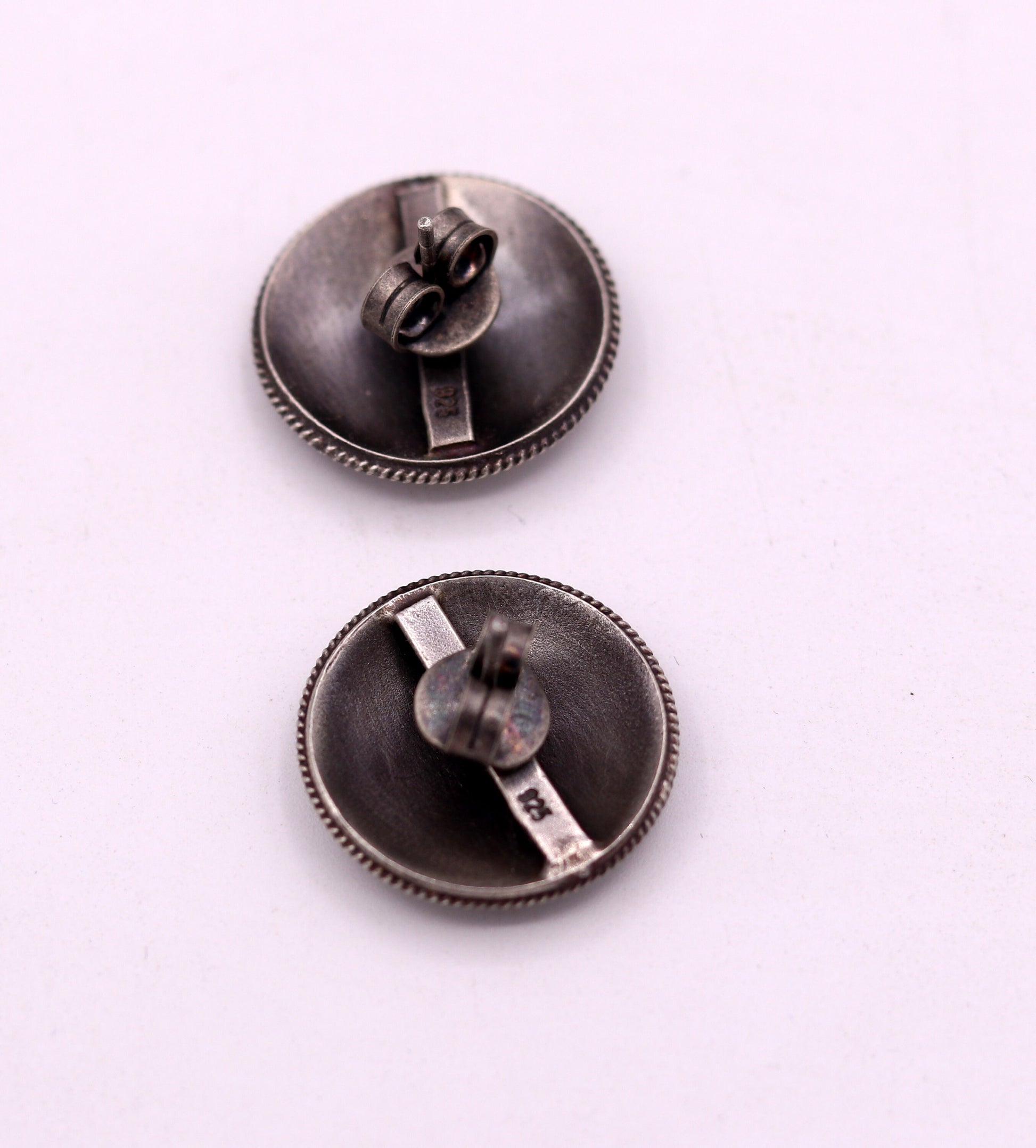 Vintage design 925 sterling silver plain style handmade round design fabulous Stud earrings tribal jewelry from Rajasthan india  s523 - TRIBAL ORNAMENTS