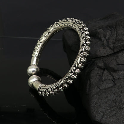 Vintage tribal design cuff bracelet in 925 sterling silver with custom Chitai and Kandrai work, stylish tribal jewelry.
