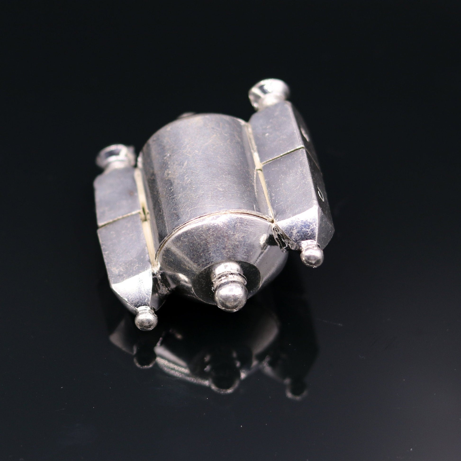 Vintage sterling silver Lord Shiva Lingam box pendant with tribal design, handmade tribal jewelry for belly dance accessories.