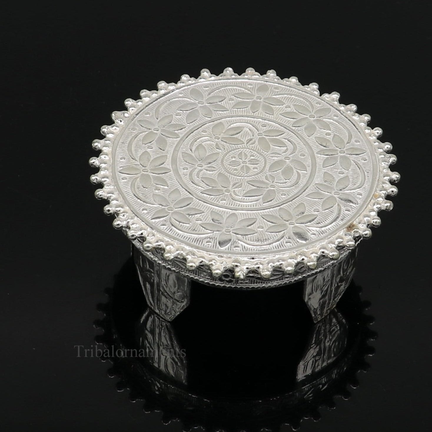 Vintage design Sterling silver handmade customize small round shape table/bazot/chouki, excellent home puja utensils temple art su429 - TRIBAL ORNAMENTS