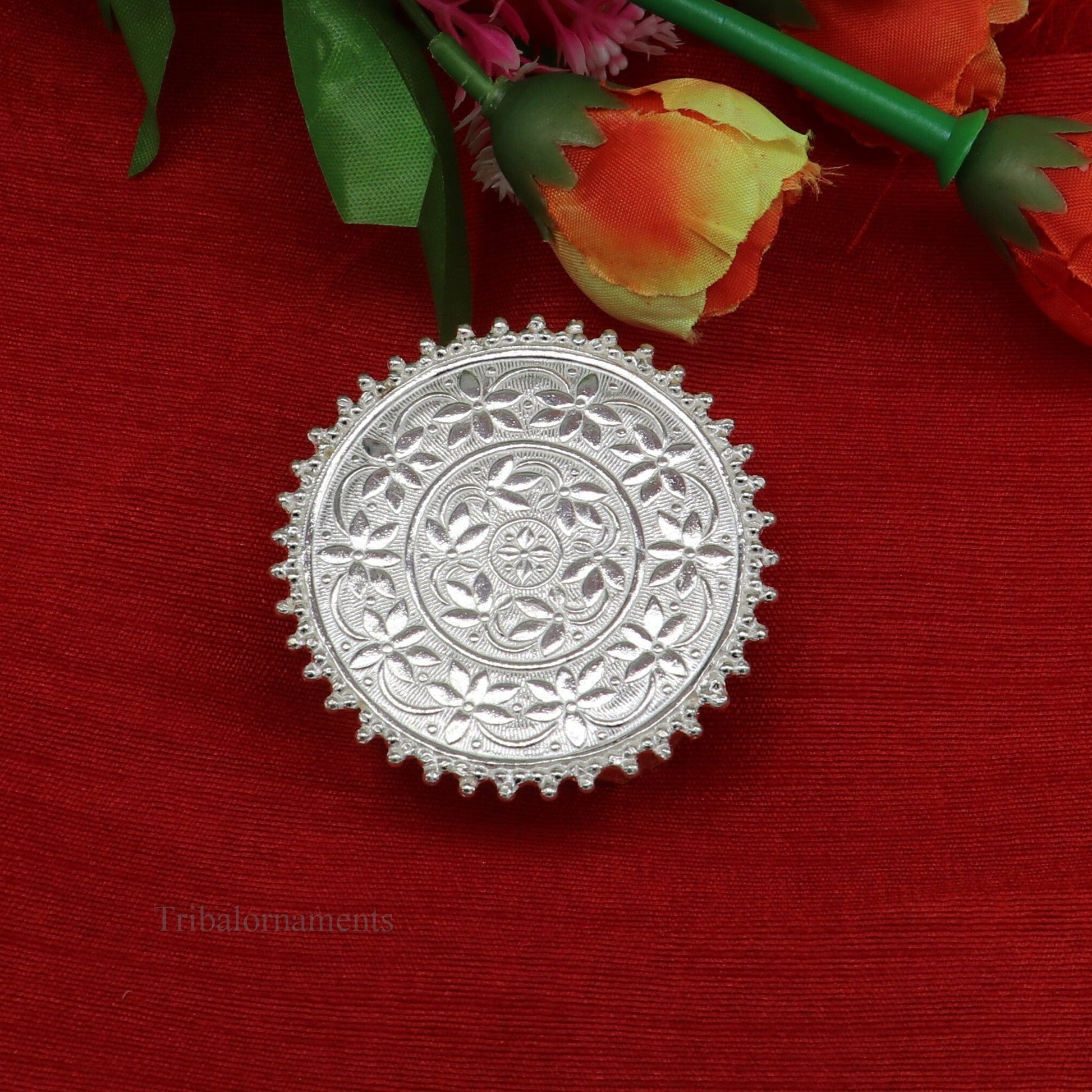 Vintage design Sterling silver handmade customize small round shape table/bazot/chouki, excellent home puja utensils temple art su429 - TRIBAL ORNAMENTS