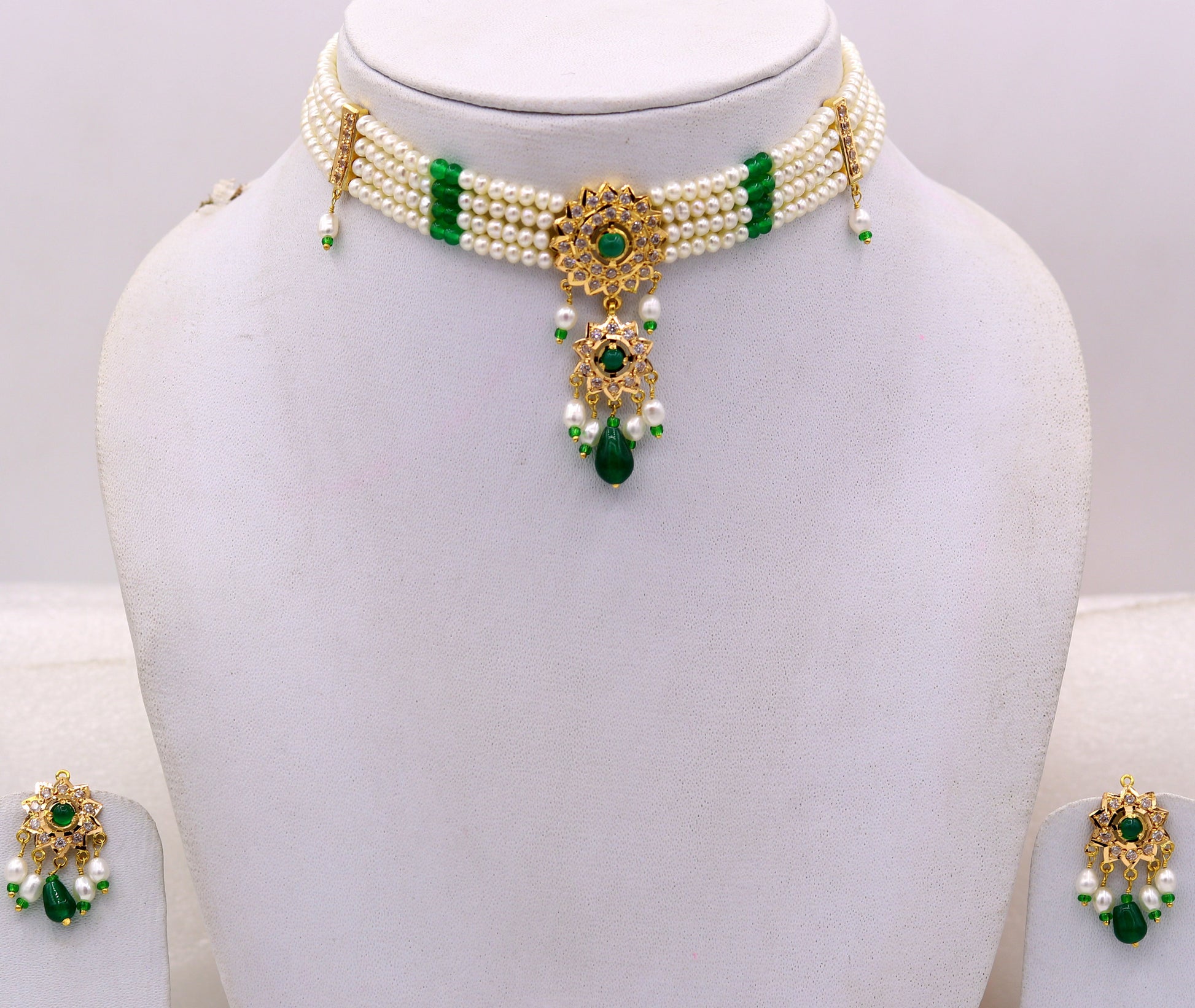 Vintage handmade 22karat yellow gold punjabi necklace with earrings, Fabulous green stone pearl necklace set wedding jewelry - TRIBAL ORNAMENTS