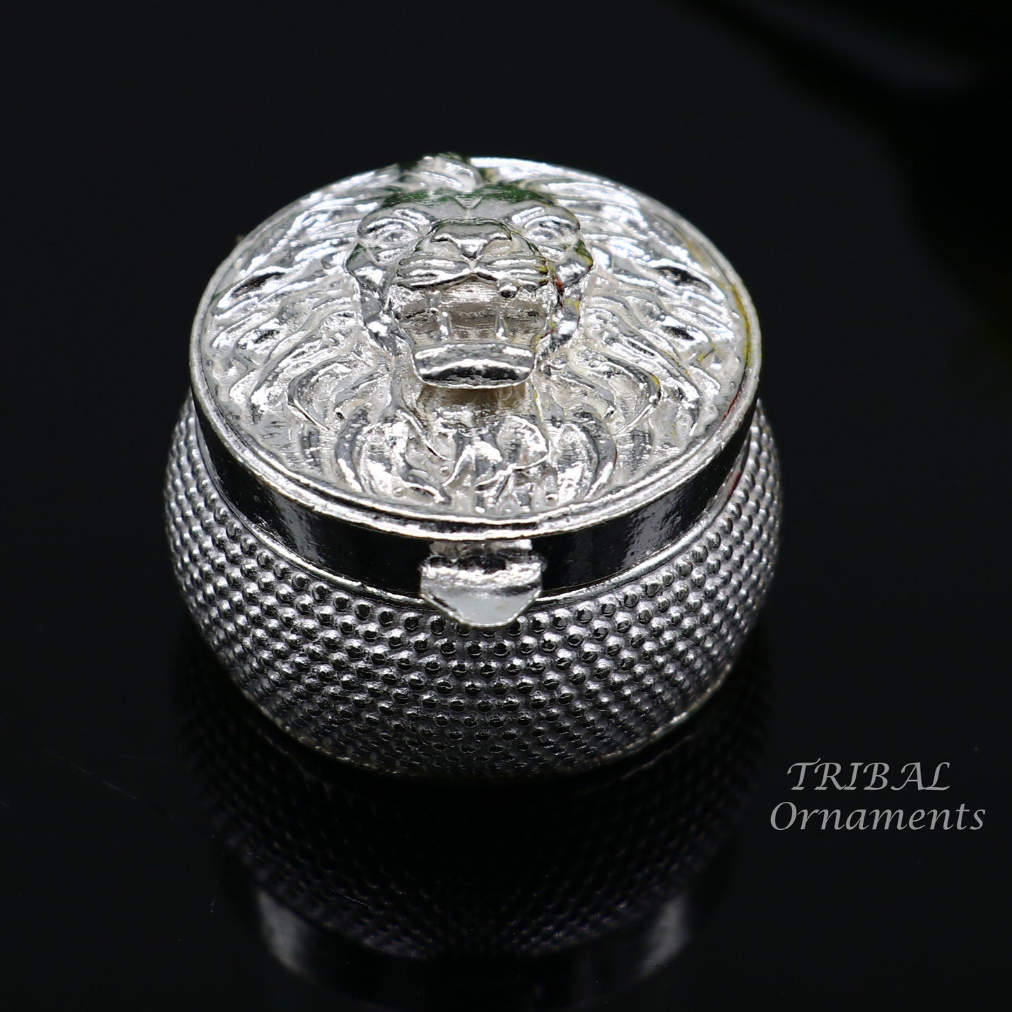 Vintage lion design Sterling silver handmade trinket box, eye kajal box, kumkum box, sindur box, best brides gift stb380 - TRIBAL ORNAMENTS