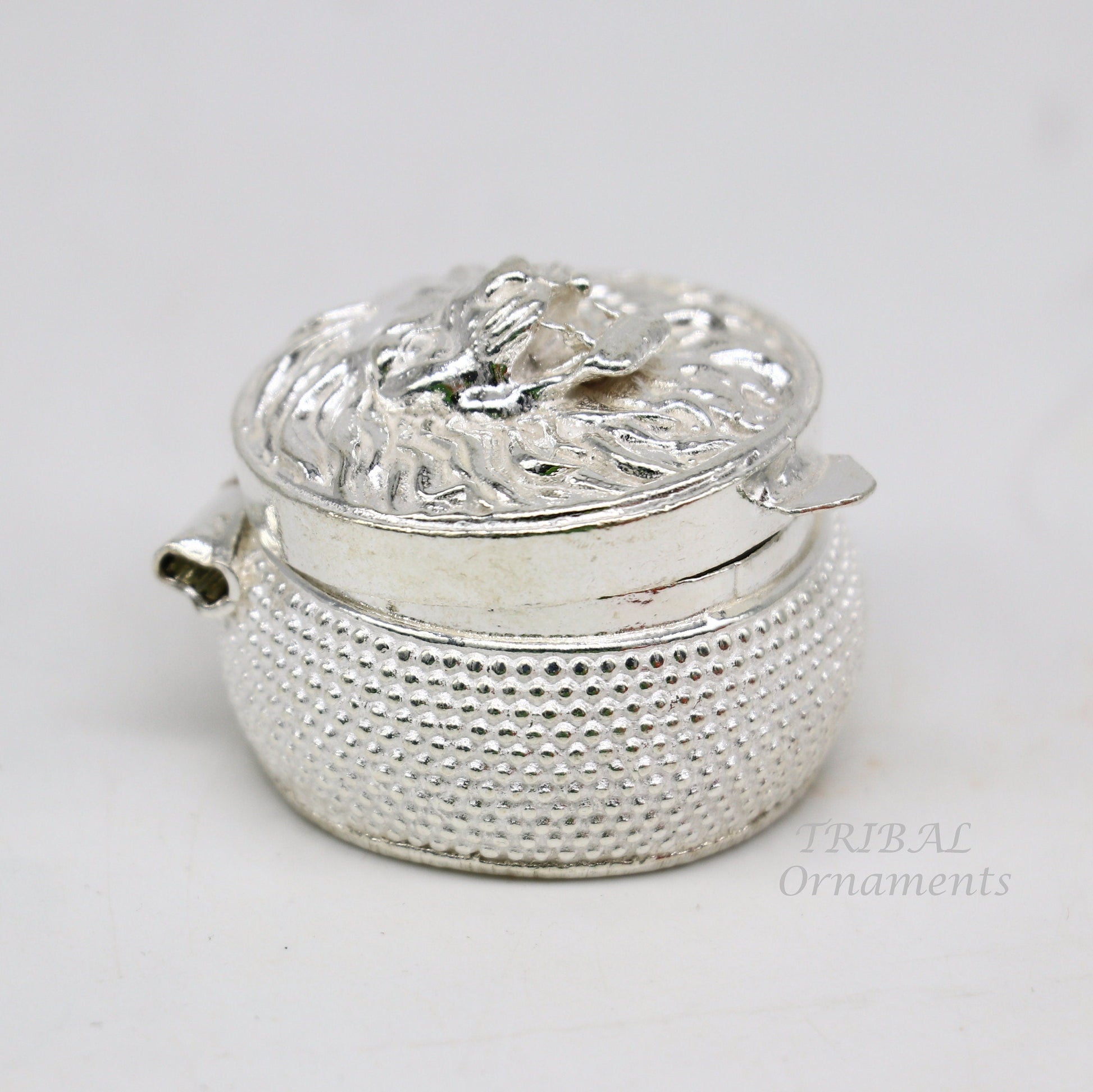 Vintage lion design Sterling silver handmade trinket box, eye kajal box, kumkum box, sindur box, best brides gift stb380 - TRIBAL ORNAMENTS