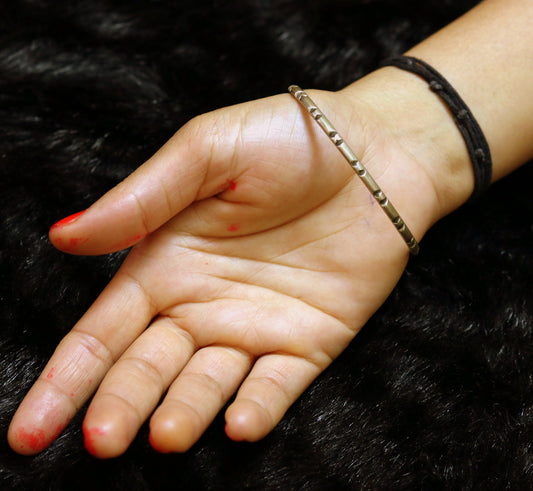 Vintage solid silver old used classical bangle bracelet handmade design traditional ethnic tribal used jewelry sba06 - TRIBAL ORNAMENTS