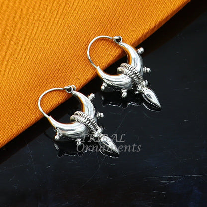 Vintage-style 925 sterling silver tribal hoop earrings with traditional ethnic design for men and women, handmade Bali jewelry.