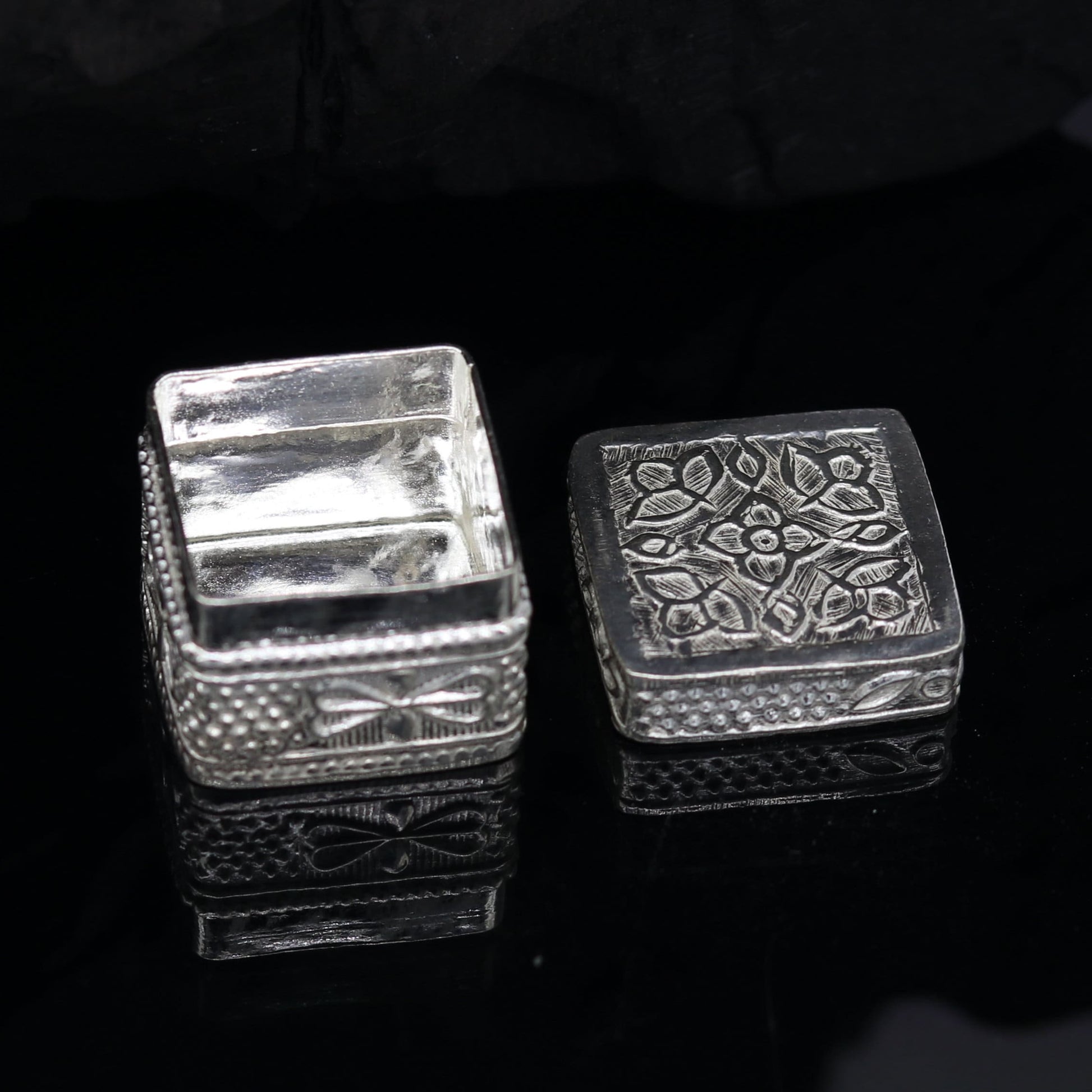 Vintage-style small sterling silver bridal queen trinket box, perfect for jewelry or eyes kajal storage, by Tribal Ornaments.
