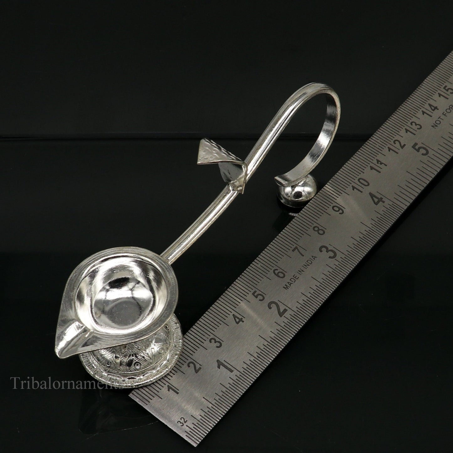 Vintage style solid Sterling silver handmade single deepak oil lamp Aarti lamp, amazing handcrafting work  decor temple art figurine su435 - TRIBAL ORNAMENTS