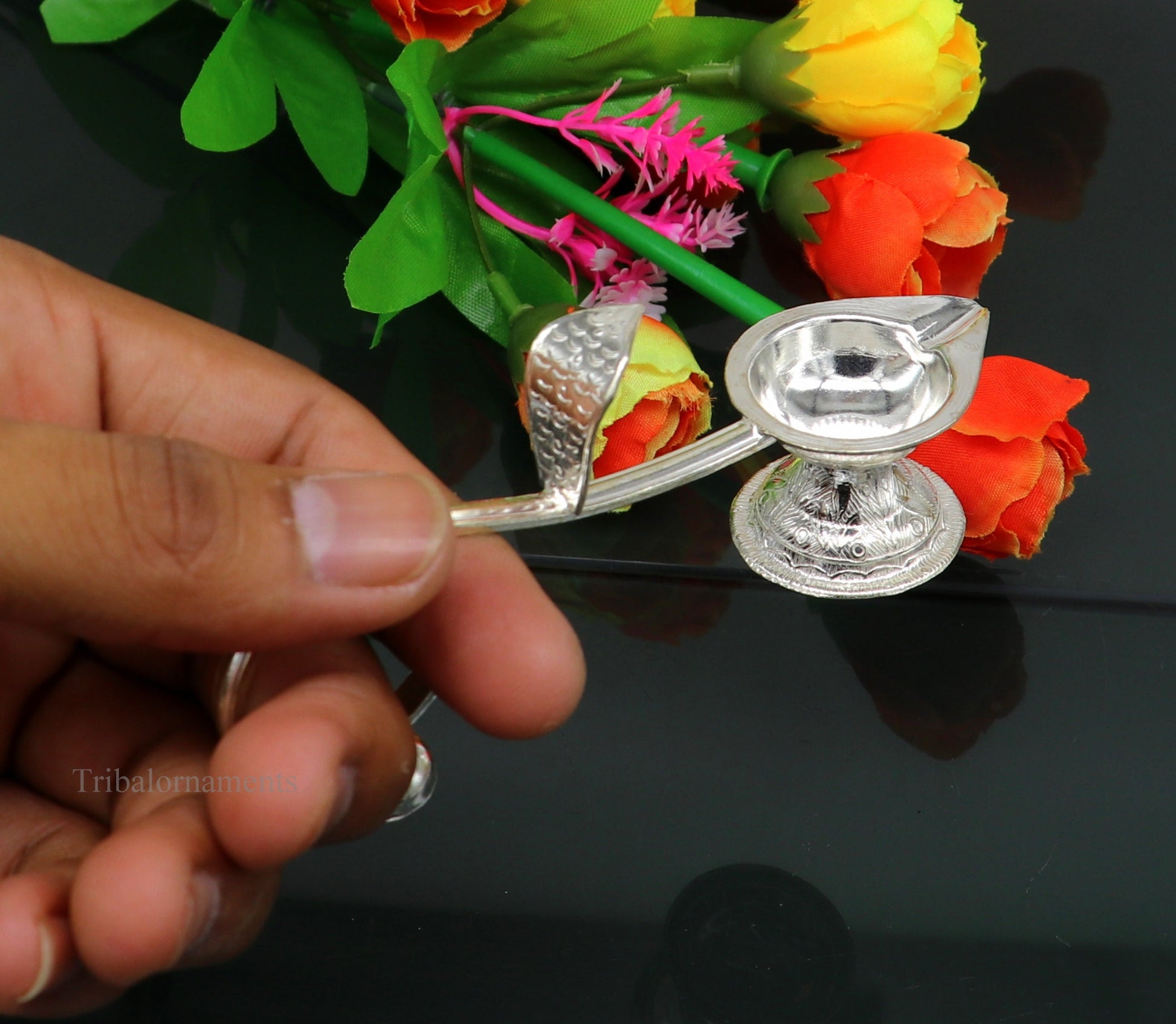Vintage style solid Sterling silver handmade single deepak oil lamp Aarti lamp, amazing handcrafting work  decor temple art figurine su435 - TRIBAL ORNAMENTS
