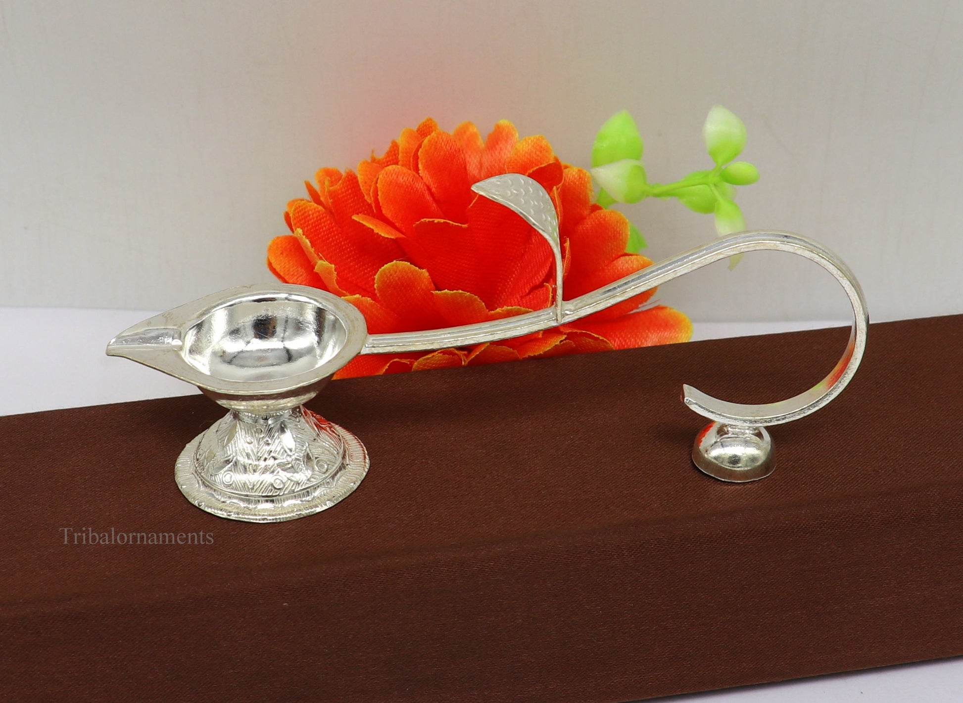 Vintage style solid Sterling silver handmade single deepak oil lamp Aarti lamp, amazing handcrafting work  decor temple art figurine su435 - TRIBAL ORNAMENTS