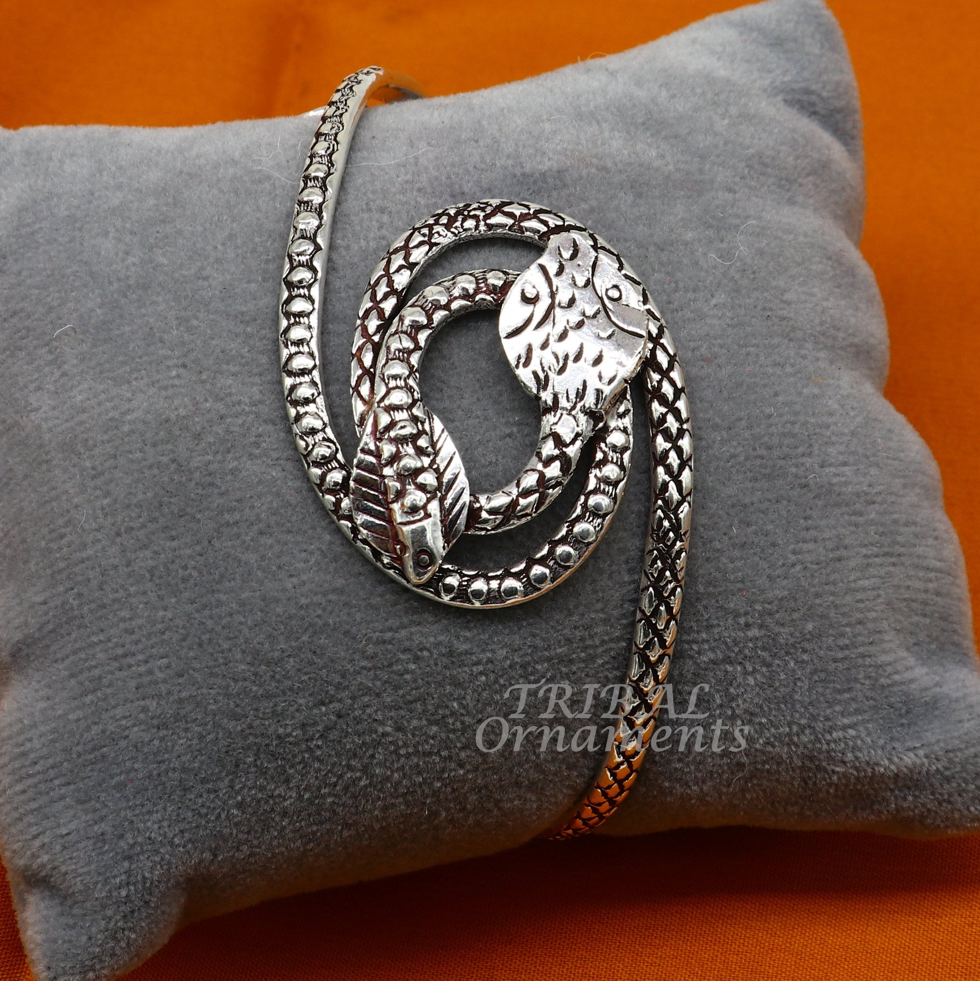 Vintage-style silver snake couple cuff bracelet by TRIBAL ORNAMENTS featuring cobra design, unisex sterling silver jewelry.