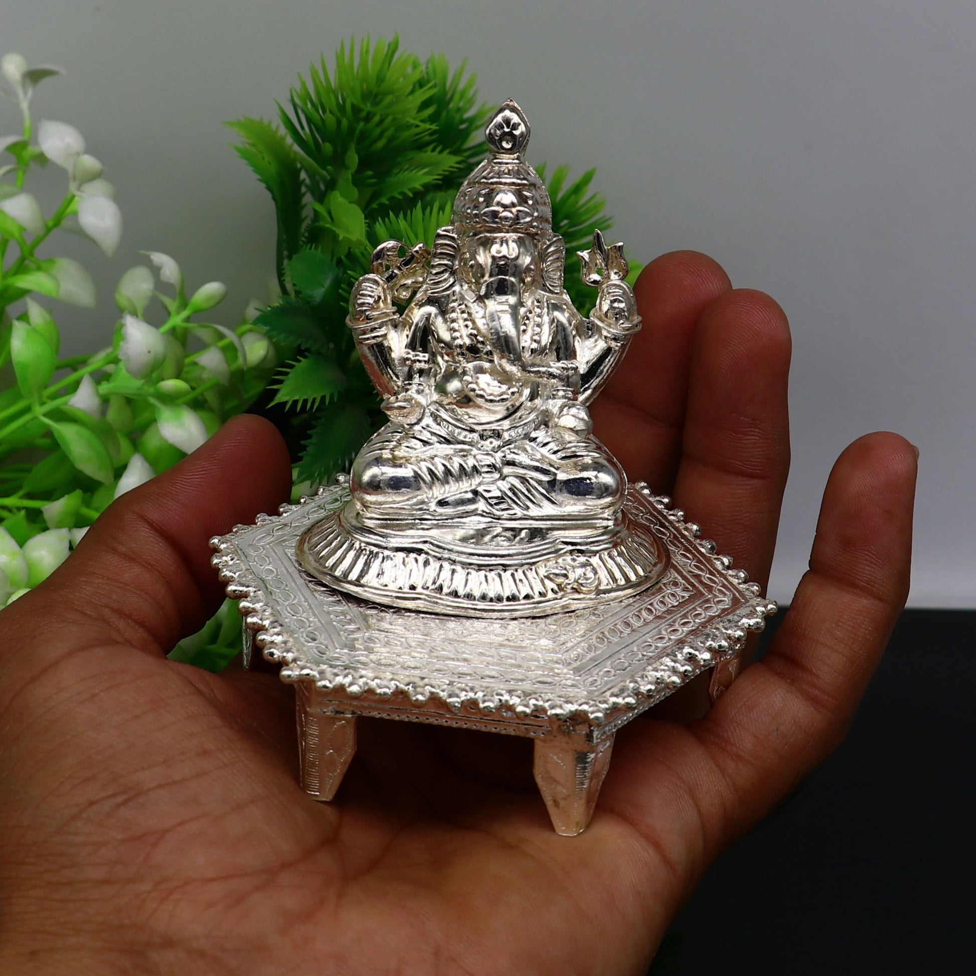 Lord Ganesha With Stand or Bazot, fabulous Sterling silver ganesha statue figurine for home temple diwali puja article utensils su376 - TRIBAL ORNAMENTS