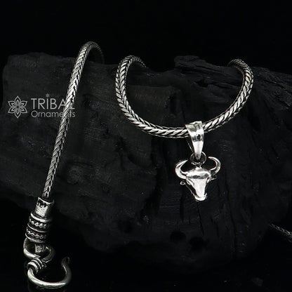 925 pure silver divine bull face pendant from Tribal Ornaments, featuring intricate unisex jewelry design with wheat chain necklace.
