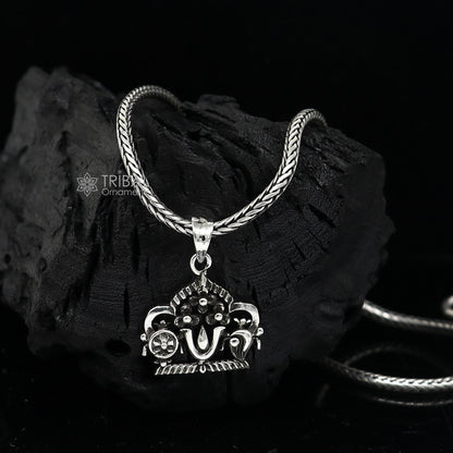 925 silver Swaminarayan pendant with wheat chain, unisex divine jewelry, delicate tribal ornaments necklace, ideal for gifting.