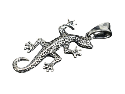 925 sterling silver lizard design pendant by Tribal Ornaments, handcrafted attractive jewelry locket for gifting or everyday wear