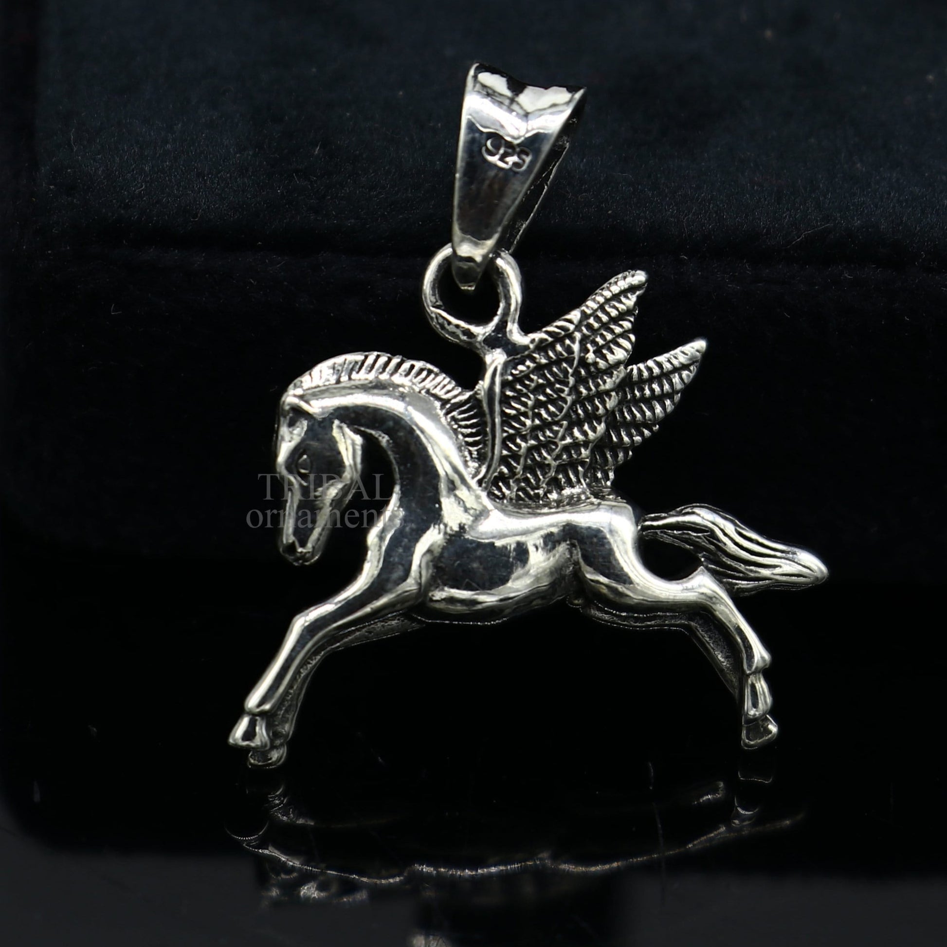 925 sterling silver horse and unicorn pendant, tribal ornaments design, stylish vintage jewelry for boys and girls.