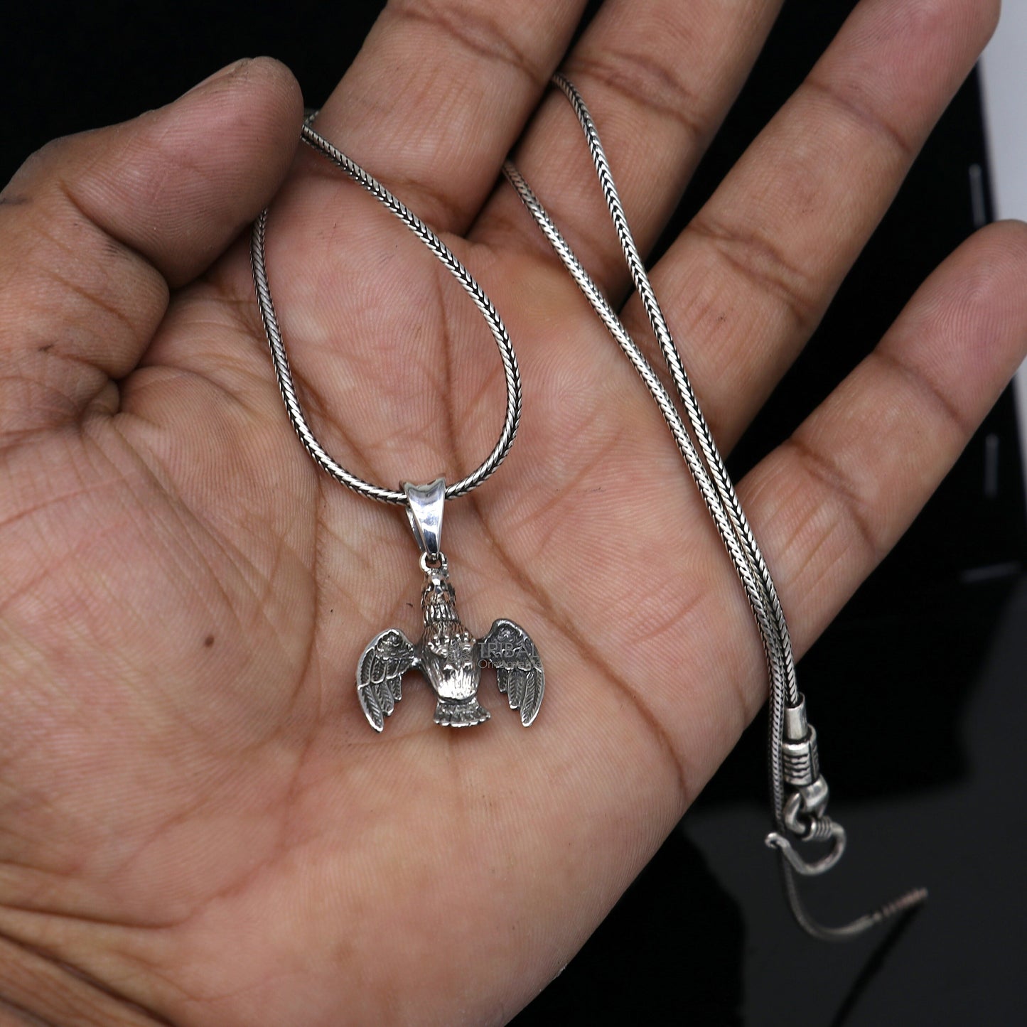 925 sterling silver handmade eagle design pendant necklace by TRIBAL ORNAMENTS, delicate unisex silver Garuda pendant jewelry.