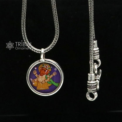 925 sterling silver handmade Ganesha pendant featuring divine Lord painting, unisex design, ideal for gifting jewelry.
