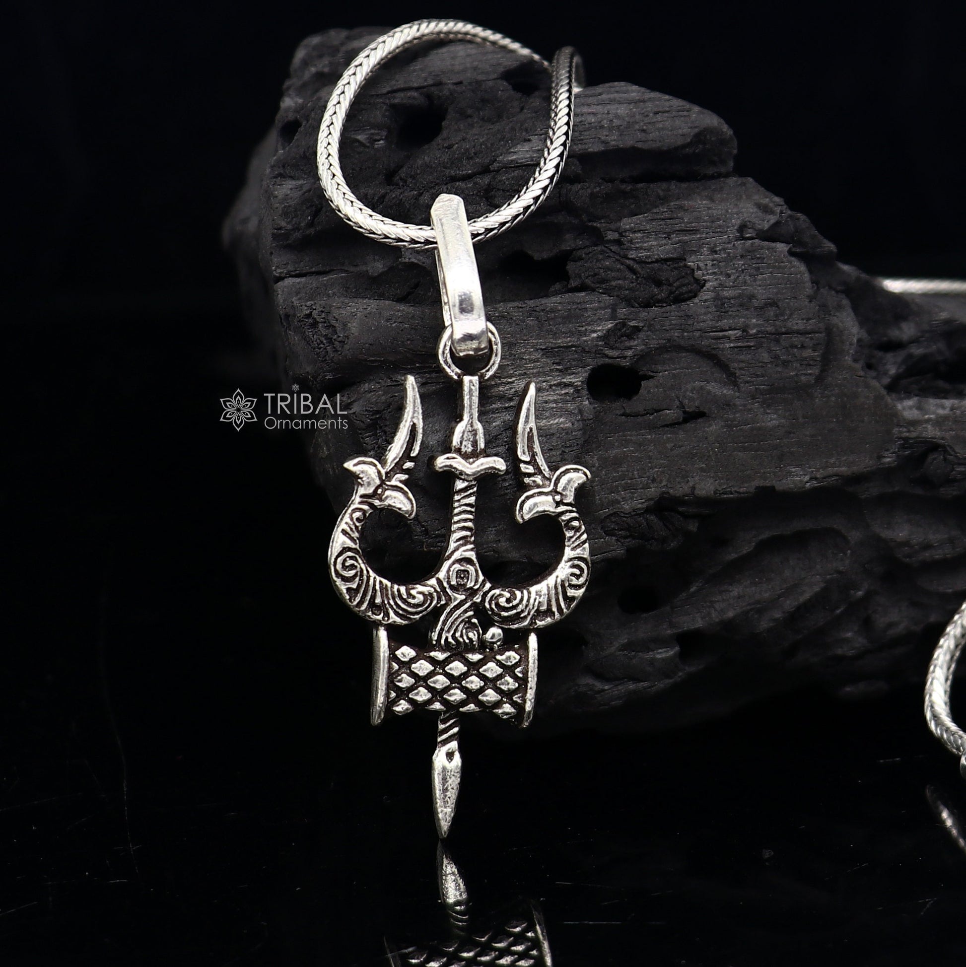 925 sterling silver handmade Lord Shiva trident pendant featuring divine idol, unisex jewelry, perfect for spiritual gifting and adornment.
