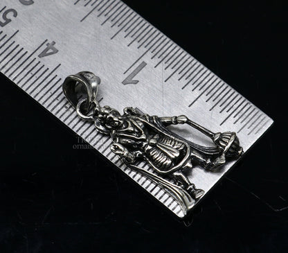 925 sterling silver Hanuman Ji pendant, handmade unisex idol jewelry, tribal-inspired divine lucky pendant, stylish tribal jewelry