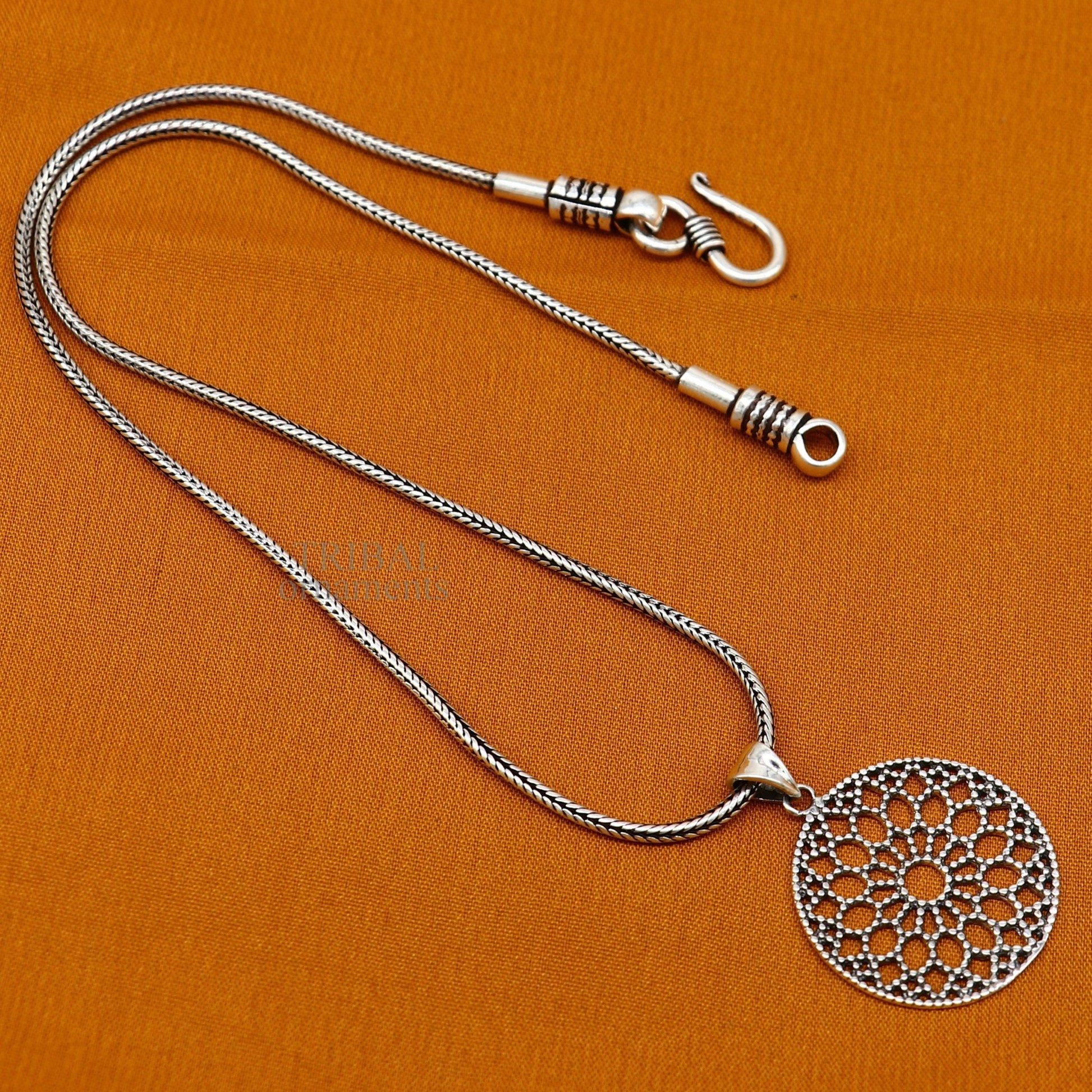 925 sterling silver handmade stylish round floral design small pendant best gifting jewelry from india ssp1600 - TRIBAL ORNAMENTS