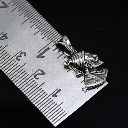 Sterling silver Maratha king Shivaji pendant in unisex jewelry design, featuring intricate royal Shivaji king image.