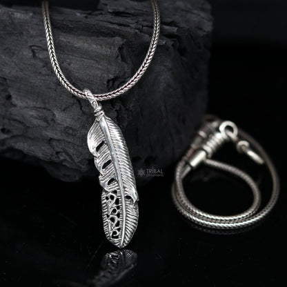 925 sterling silver bird wing pendant featuring a unique feather design, ideal for animal jewelry and bird-themed necklace accessories.