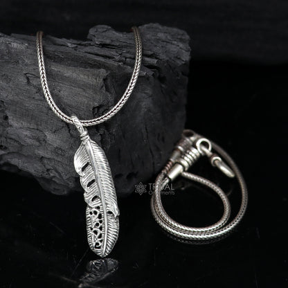 925 sterling silver bird wing pendant featuring a detailed feather design, perfect for animal jewelry enthusiasts.
