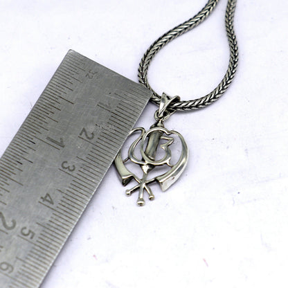 925 Sterling silver Sikh Khalsa pendant featuring a unique divine design, ideal for gifting jewelry.
