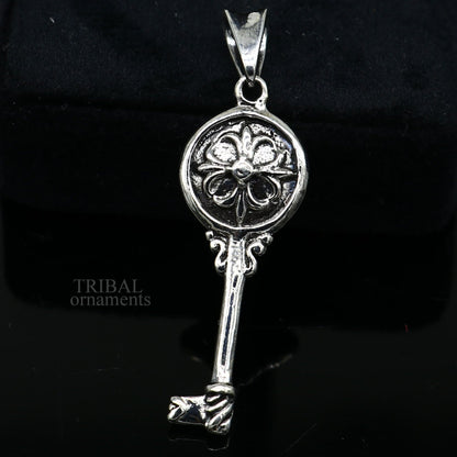 Sterling silver vintage style key pendant by TRIBAL ORNAMENTS, handcrafted jewelry for boys and girls, stylish and attractive.
