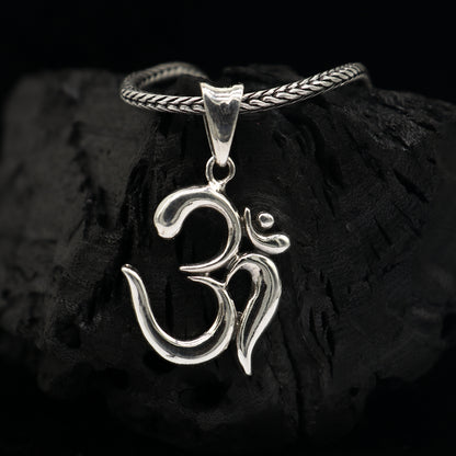 Sterling silver Divine 'Aum' OM pendant by TRIBAL ORNAMENTS, handmade tribal jewelry, stylish good luck jewelry, NSP682