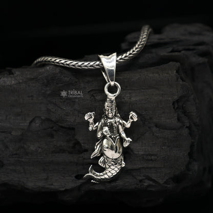 925 sterling silver Vishnu pendant featuring Lord Narayanan, handmade Hindu jewelry, unisex divine God Vishnu gift accessory.