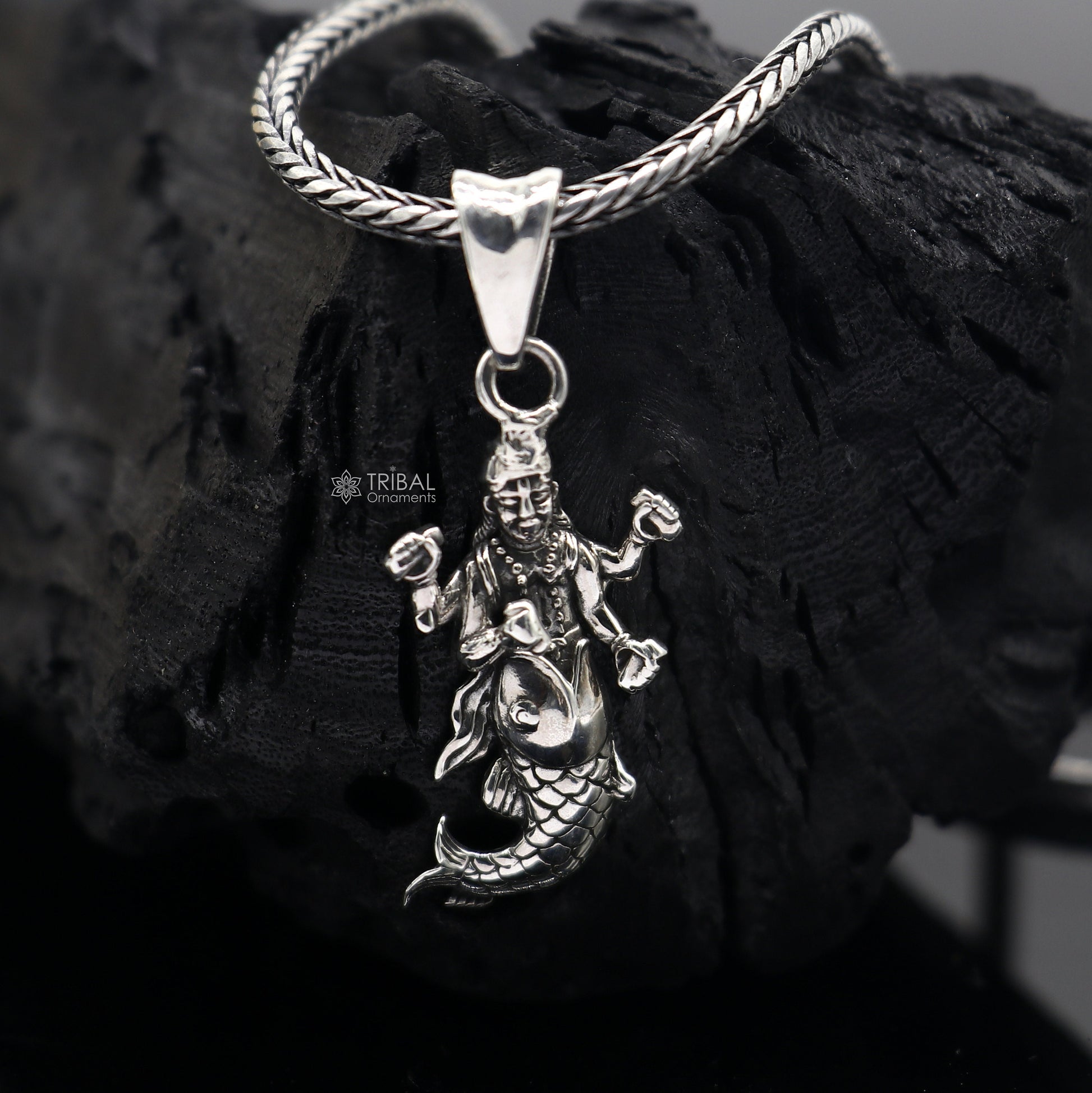 925 sterling silver handmade Hindu idol God Vishnu pendant, amazing divine lord Narayanan pendant unisex gifting jewelry NSP684 - TRIBAL ORNAMENTS