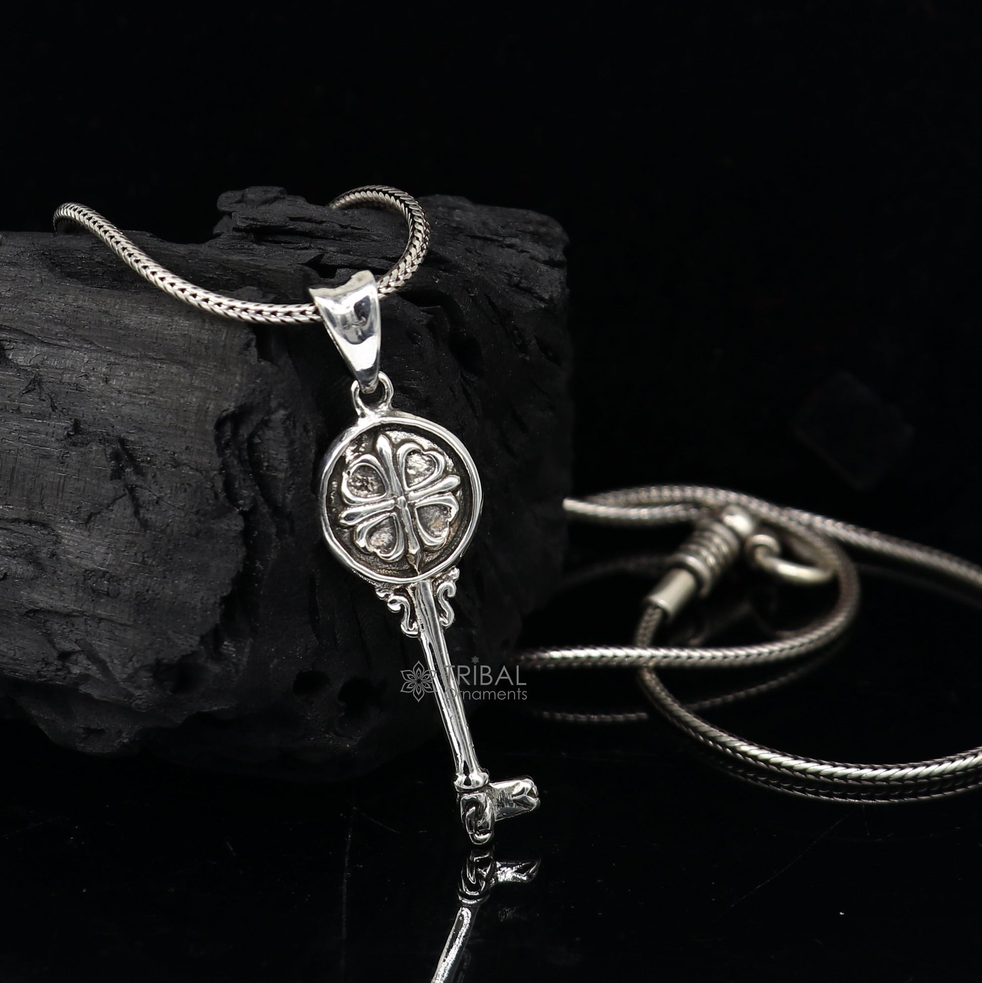 Vintage style key pendant necklace in 925 sterling silver, stylish and customized jewelry from TRIBAL ORNAMENTS.