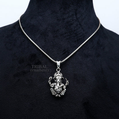 Unisex 925 sterling silver Lord Ganesha pendant featuring intricate tribal design, handmade jewelry by TRIBAL ORNAMENTS.
